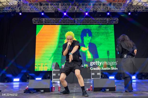 Omega Sapien Rapper 12 Sogumm Stock Photos, High-Res Pictures, and Images - Getty Images