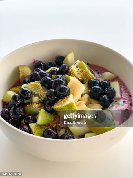 royal smoothie bowl - tropical fruit stock pictures, royalty-free photos & images