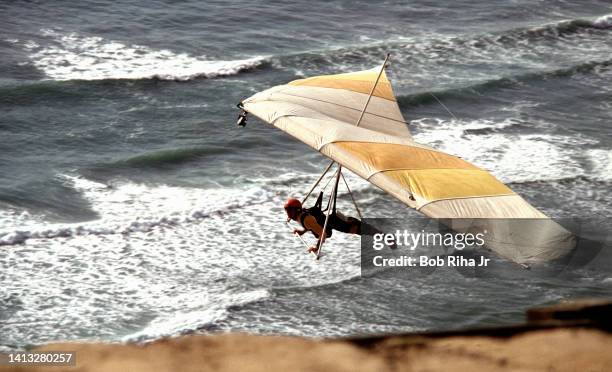 Hang glider soars over the Pacific Ocean, July 16, 1985 at Torrey Pines, near La Jolla, California.