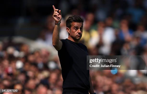 Marco Silva, Head Coach of Fulham, gives instructions prior to kick off of the Premier League match between Fulham FC and Liverpool FC at Craven...