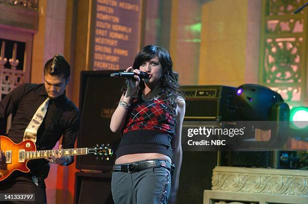 Episode 3 -- Air Date -- Pictured: Musical guest Ashlee Simpson performs on October 23, 2004 -- Photo by: Dana Edelson/NBCU Photo Bank