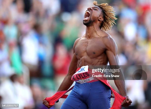 Noah Lyles of Team United States celebrates winning gold in the Men's 200m Final on day seven of the World Athletics Championships Oregon22 at...