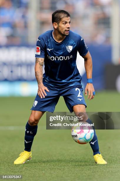 Cristian Gamboa of Bochum runs with the ball during the Bundesliga match between VfL Bochum 1848 and 1. FSV Mainz 05 at Vonovia Ruhrstadion on August...