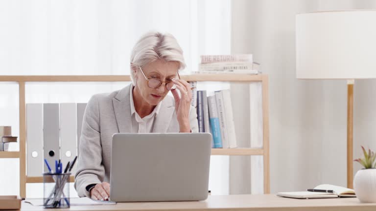 Overworked Manager 595 Task Manager Stock Videos, Footage, & 4K Video Clips - Getty Images