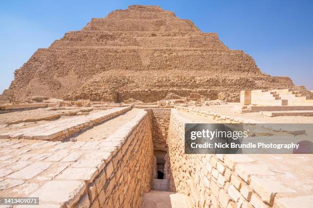 step pyramid, saqqara, egypt - saqqara foto e immagini stock