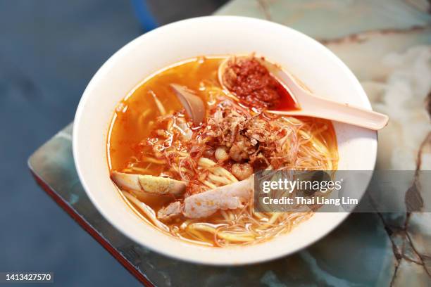 penang hokkien mee  with spicy prawn broth. - hokkien mee stock pictures, royalty-free photos & images