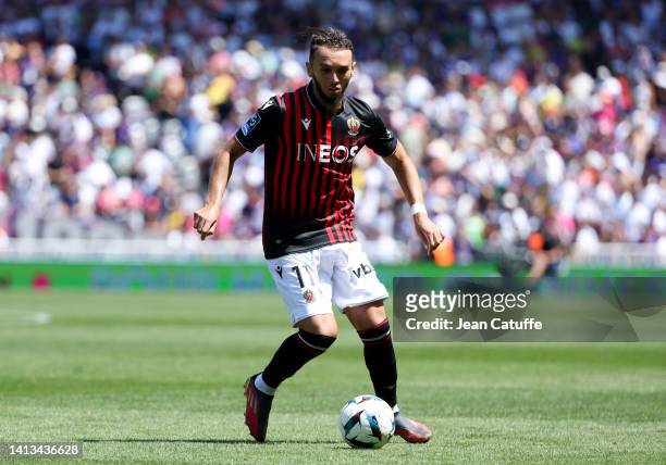 Amine Gouiri of Nice during the Ligue 1 match between Toulouse FC and OGC Nice at the Stadium on August 7, 2022 in Toulouse, France.