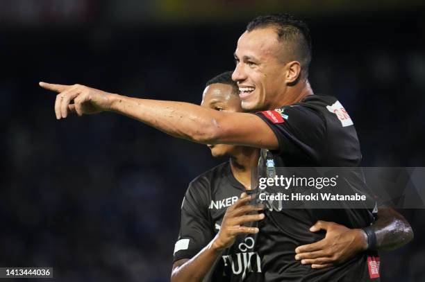 Leandro Damiao of Kawasaki Frontale celebrates scoring his team's first goal during the J.LEAGUE Meiji Yasuda J1 24th Sec. Match between Kawasaki...