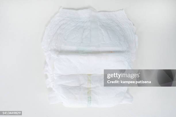 disposable urine dirty diaper - diapers stockfoto's en -beelden