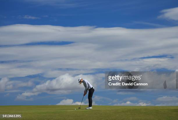 Jodi Ewart Shadoff of England hits a putt on the fourth hole during the final round of the AIG Women's Open at Muirfield on August 07, 2022 in...