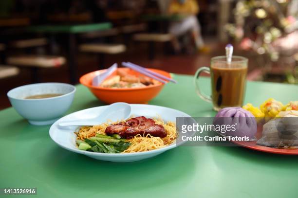 singapore hawker food - singapore food stockfoto's en -beelden