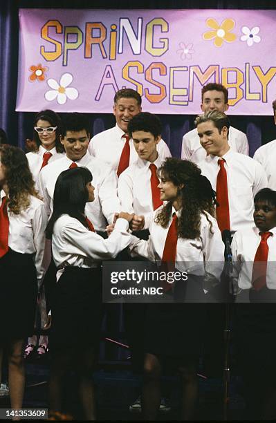 School Song" Episode 24 -- Air Date -- Pictured: Mario Lopez as A.C. Slater, Dustin Diamond as Screech Powers, Lark Voorhies as Lisa Turtle, Leanna...