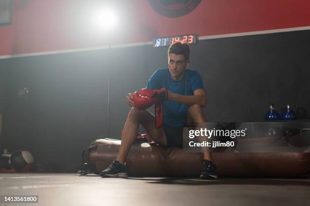 Boxer Build Body Boxer Abs Photos and Premium High Res Pictures - Getty Images