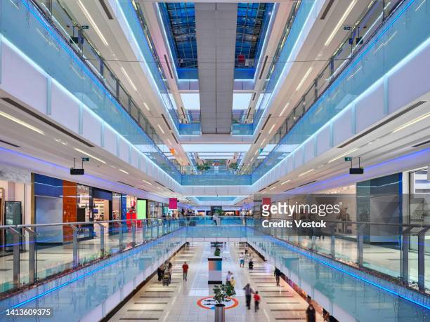 shopping mall in antalya - shoppingcenter stock-fotos und bilder