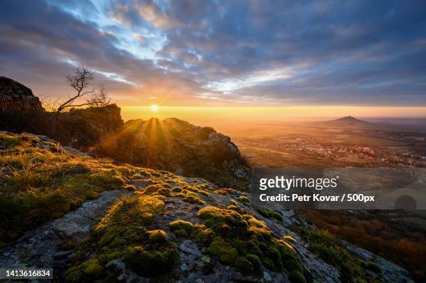 scenic view of mountains against sky during sunset,czech republic - czech republic stock-fotos und bilder