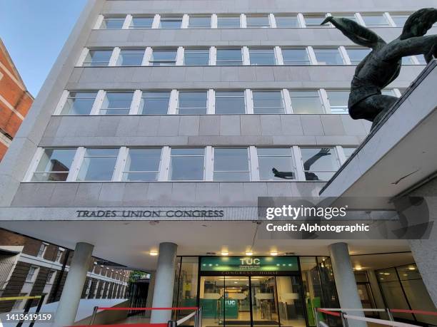 le bâtiment du congrès des syndicats à westminster, londres, angleterre - tuc congress house photos et images de collection