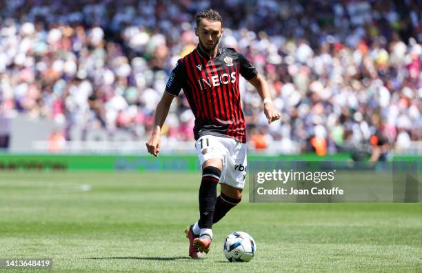 Amine Gouiri of Nice during the Ligue 1 match between Toulouse FC and OGC Nice at the Stadium on August 7, 2022 in Toulouse, France.