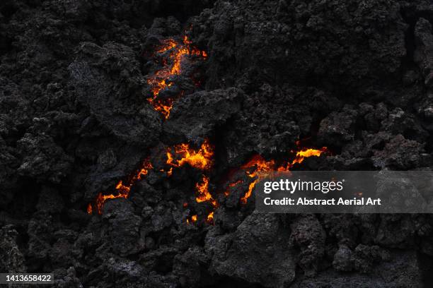 lava on the move shot from extremely close up, iceland - paysage volcanique photos et images de collection