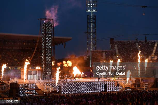 General view as Jorja Smith performs during the Birmingham 2022 Commonwealth Games Closing Ceremony at Alexander Stadium on August 08, 2022 on the...