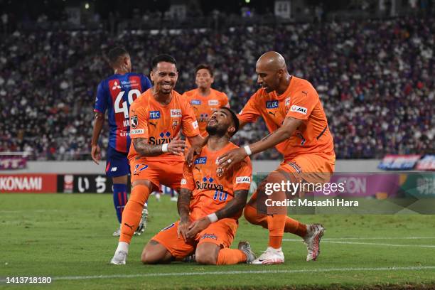 Carlinhos Junior of Shimizu S-Pulse celebrates with teammates the first goal of his team during the J.LEAGUE Meiji Yasuda J1 24th Sec. Match between...