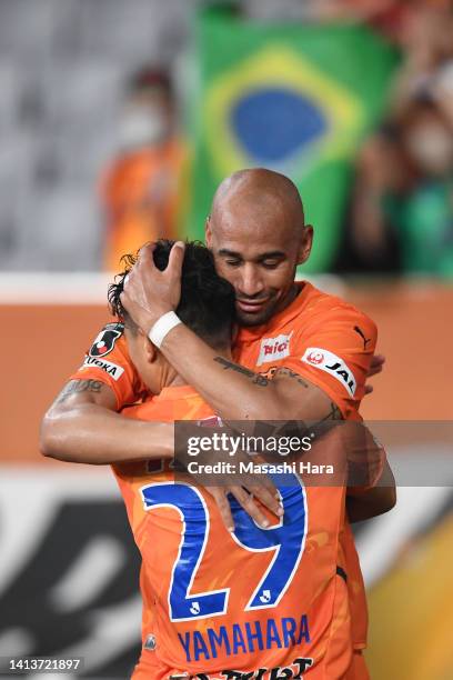 Thiago Santana of Shimizu S-Pulse with teammate Reon Yamahara celebrates the second goal of his team during the J.LEAGUE Meiji Yasuda J1 24th Sec....