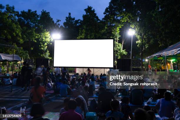 open air cinema - twilight movie stock-fotos und bilder