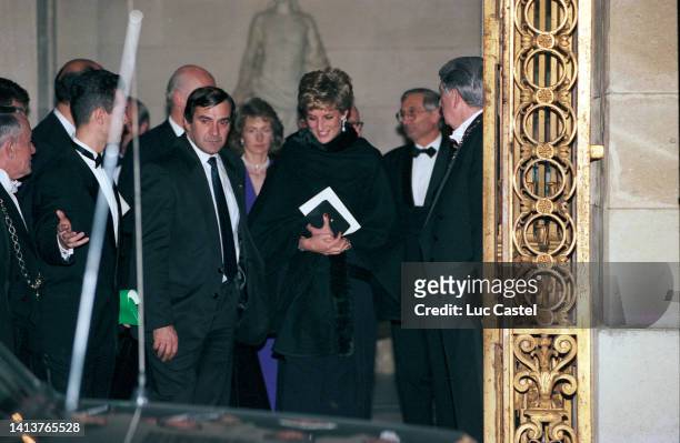 Dina, Princess of Wales attends la Deuxieme Nuit Internationale de l'Enfance organised by UNESCO at Versailles Palace on November 28, 1994 in...