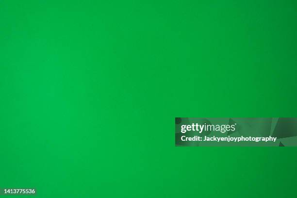 green wall - fondo verde fotografías e imágenes de stock
