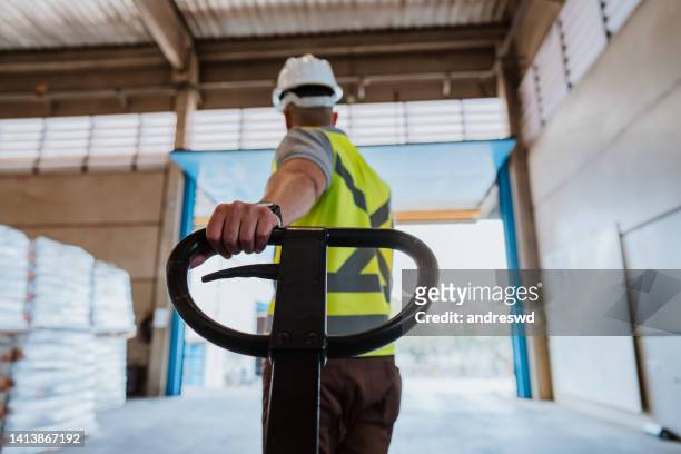 factory worker - manufacturing occupation stock pictures, royalty-free photos & images