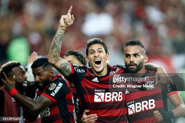 Pedro of Flamengo celebrates after scoring the first goal of his team during a Copa CONMEBOL Libertadores quarter final second leg match between...