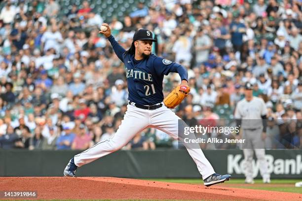 Luis Castillo of the Seattle Mariners pitches in the first inning against the New York Yankees at T-Mobile Park on August 09, 2022 in Seattle,...