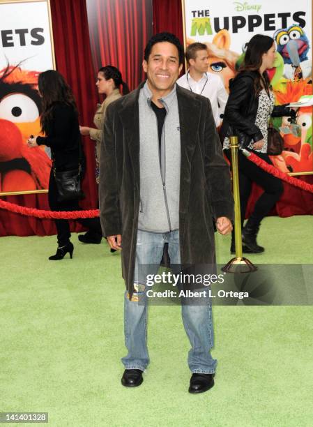 Actor Oscar Nunez arrives for "The Muppet" Los Angeles Premiere held at the El Capitan Theatre on November 12, 2011 in Hollywood, California.