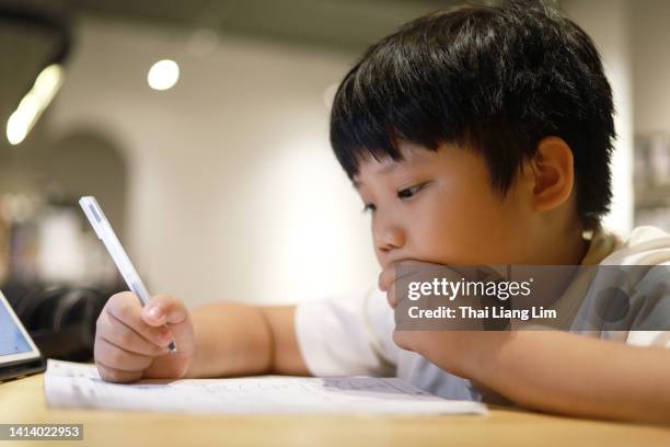 Chinese Boy Math Asian Kids Mathematics Photos and Premium High Res Pictures - Getty Images