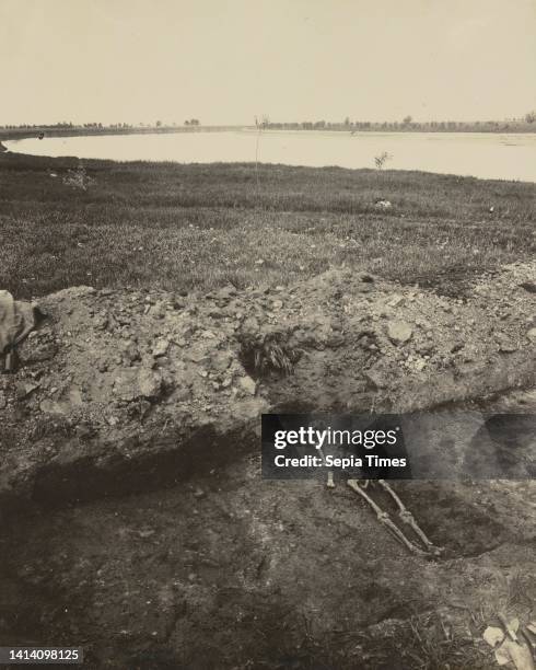 Dutch Archaeological Expedition in Hungary. Grave field on the Theys, 1500 A.D. Received via J.F. Heijbroek, Albert Egges van Giffen, Hongarije, c....