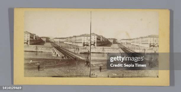 Ponte Vittorio Emanuele I in Turin, anonymous, Turijn, c. 1850 - c. 1880, cardboard, albumen print, height 85 mm × width 170 mm.