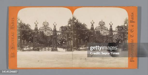 Fence of the Parc Monceau in Paris, Le Nouveau Paris , Charles Gérard , Paris, c. 1850 - c. 1875, cardboard, albumen print, height 85 mm × width 170...