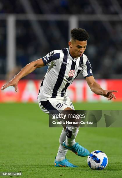 Diego Valoyes of Talleres controls the ball during a Copa CONMEBOL Libertadores 2022 quarterfinal second leg match between Talleres and Velez at...