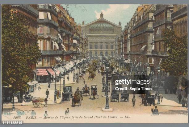 Paris. - Avenue de l'Opera prise du Grand Hotel du Louvre , maker: Leon & Levy , Avenue de l'Opera paper, collotype, writing , height 90 mm × width...