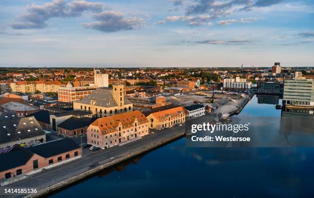 hafen von odense - odense stock-fotos und bilder