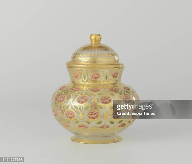 Lidded pot, Round pot on a spreading foot and immediately high, slightly spreading neck; a bottom dish and a convex lid with rounded lidded knob....