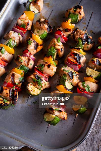 chicken kebabs - vegetable skewer stock pictures, royalty-free photos & images