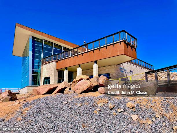 pikes peak summit visitor center, rocky mountains, colorado (usa) - pikes peak national forest 個照片及圖片檔