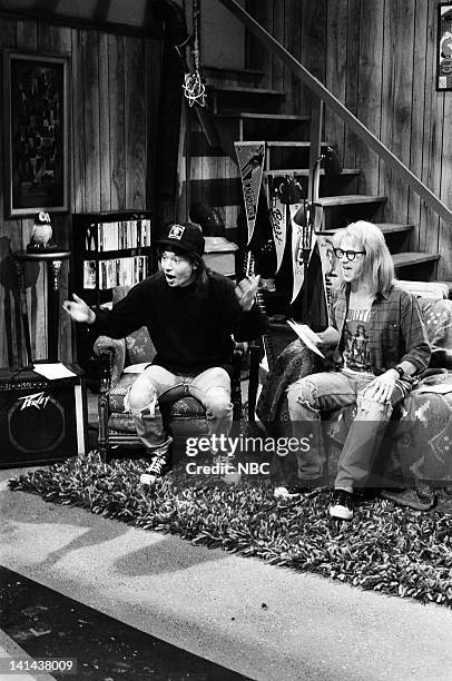 Episode 16 -- Pictured: Mike Myers as Wayne Campbell, Dana Carvey as Garth Algar during the 'Wayne's World' skit on March 24, 1990 -- Photo by:...