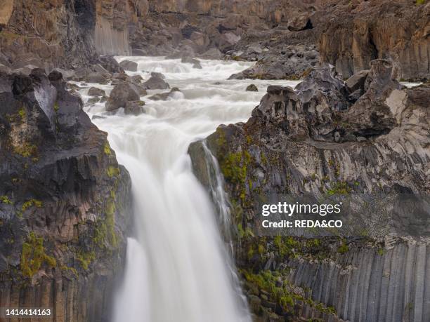 Waterfall Aldeyjarfoss. Das Hochland von Island an der Sprengisandur Piste. Europa, Nordeuropa, Island.