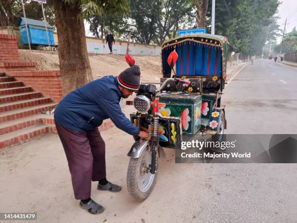 Mujahid Rickshaw 3,960 Bangladeshi Rickshaw Stock Photos, High-Res Pictures, and Images ...