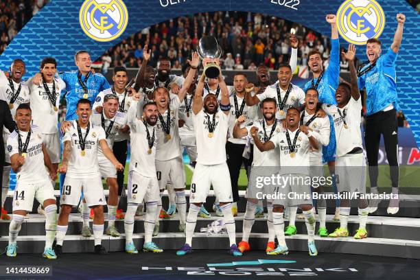 Karim Benzema of Real Madrid lifts the trophy following the Real Madrid CF v Eintracht Frankfurt - UEFA Super Cup Final 2022 at Helsinki Olympic...