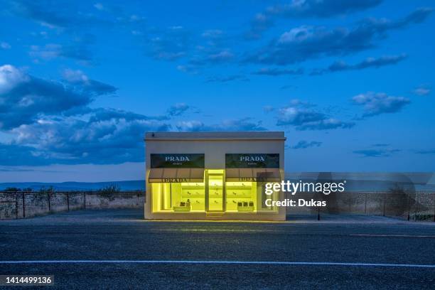 Texas, Marfa, Prada Sculpture.