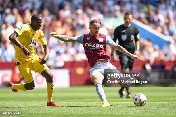 Danny Ings of Aston Villa scores the opening goal during the Premier League match between Aston Villa and Everton FC at Villa Park on August 13, 2022...