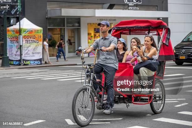 Friends Riding Cycle Rickshaw Rickshaw Ride Photos and Premium High Res Pictures - Getty Images