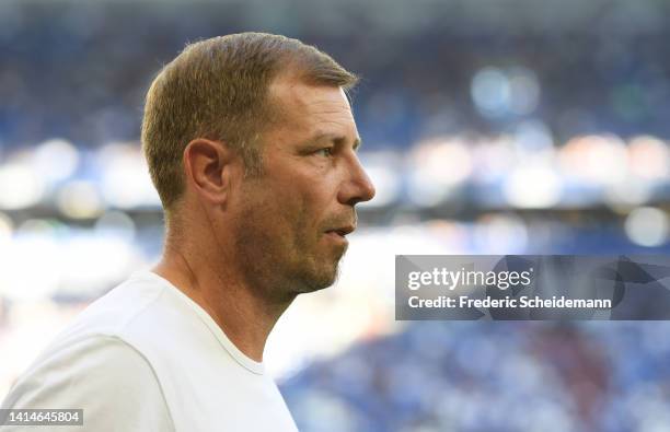 Frank Kramer, Head Coach of FC Schalke 04 looks on prior to the Bundesliga match between FC Schalke 04 and Borussia Mönchengladbach at Veltins-Arena...